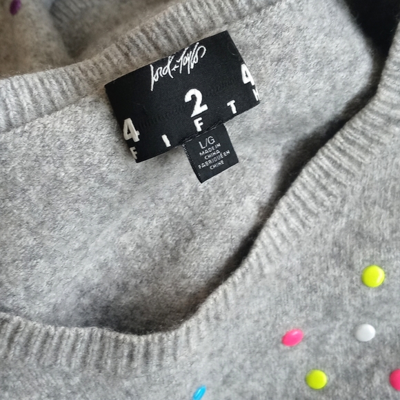 Lord & Taylor 424 Fifth Women's Grey Cashmere/ Wool Blend "Button" Sweater L - Picture 3 of 17